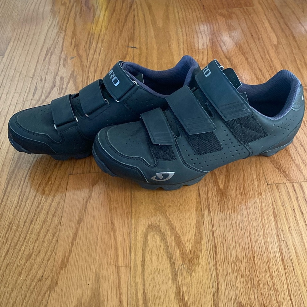 Men Giro Size 8 shoes